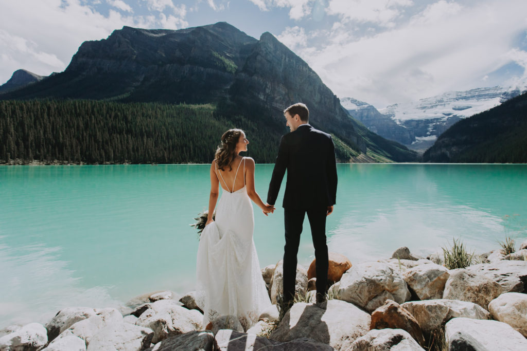 Wedding in Banff with the support of local vendors